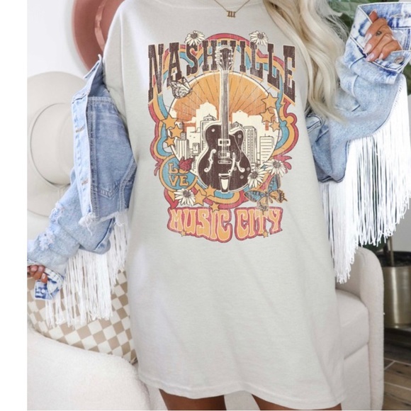 Nashville Oversized Graphic Tee - New! - Picture 1 of 1